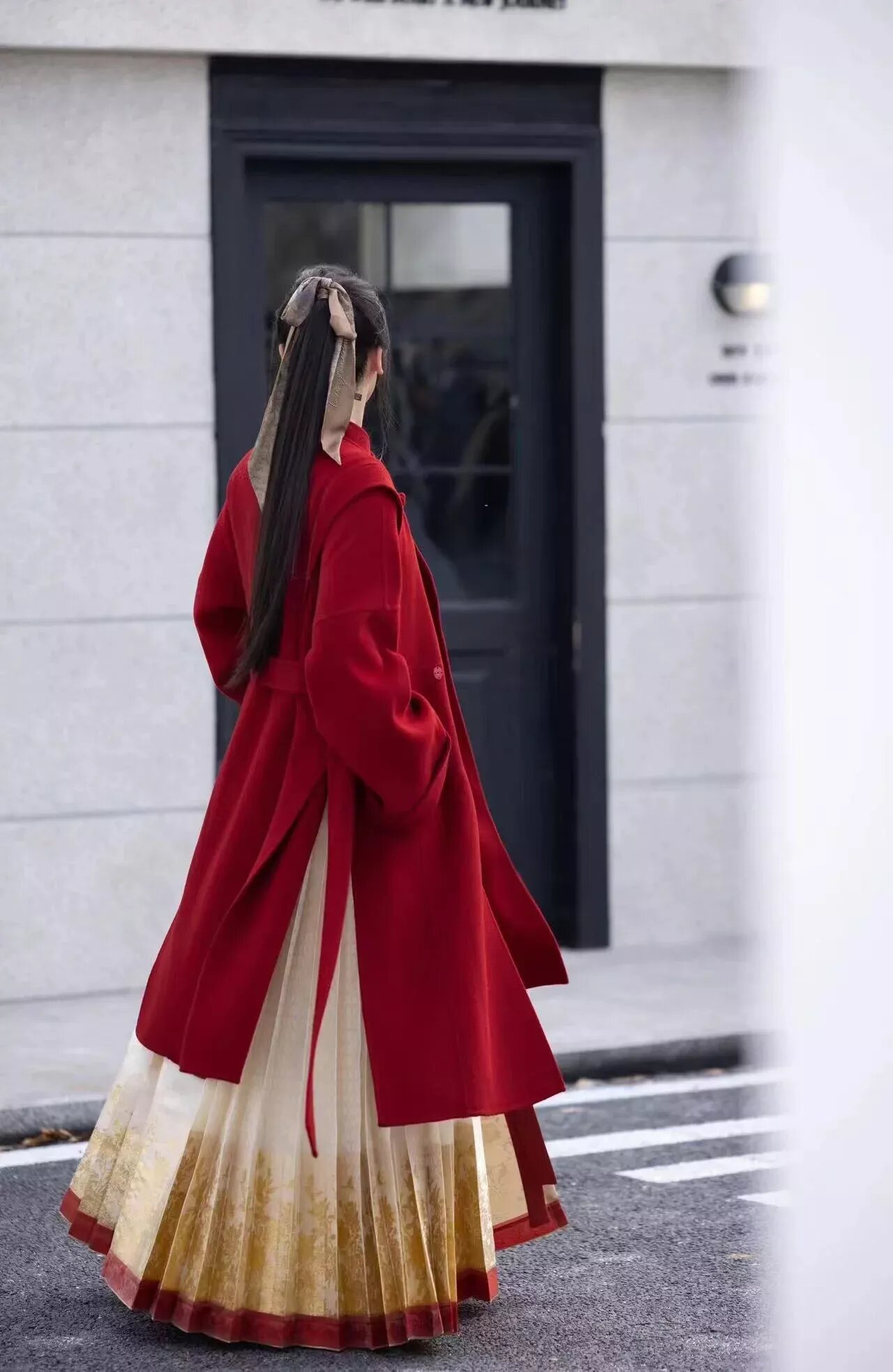 The Splendor of Hanfu:Red彼岸花 in a Womans World The Splendor of Hanfu:Red彼岸花 in a Womans World