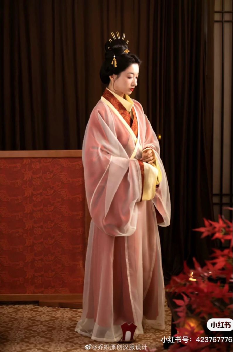The Enchantment of Hanfu for a Nine-Year-Old Girl The Enchantment of Hanfu for a Nine-Year-Old Girl