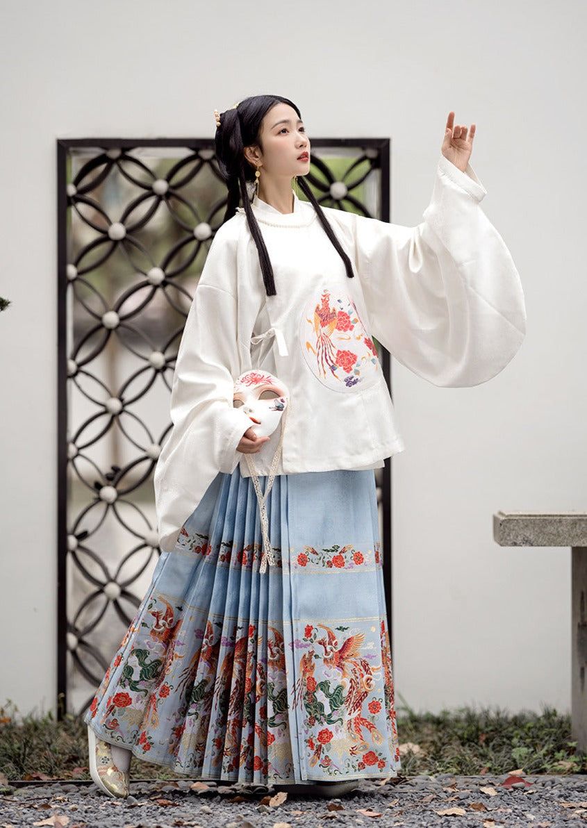 Winter New Years Celebration in Hanfu:A Girls Guide to Traditional Outfits Winter New Years Celebration in Hanfu:A Girls Guide to Traditional Outfits