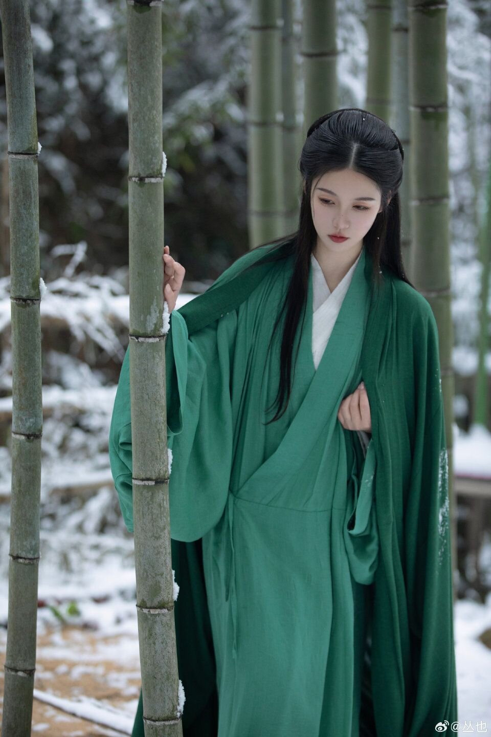 The Beauty of Green Waters and Green Hills:Embracing the Splendor of Qipao The Beauty of Green Waters and Green Hills:Embracing the Splendor of Qipao