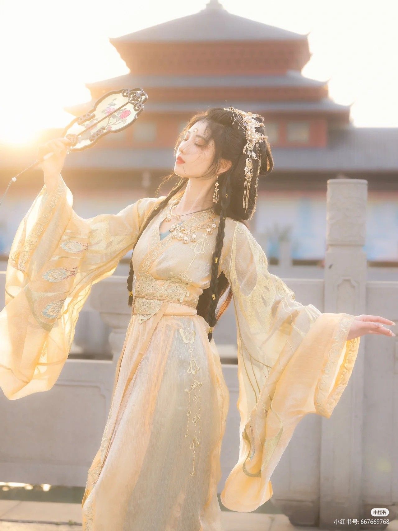 Green Hanfu Shoes:A Blend of Tradition and Eco-Fashion Green Hanfu Shoes:A Blend of Tradition and Eco-Fashion