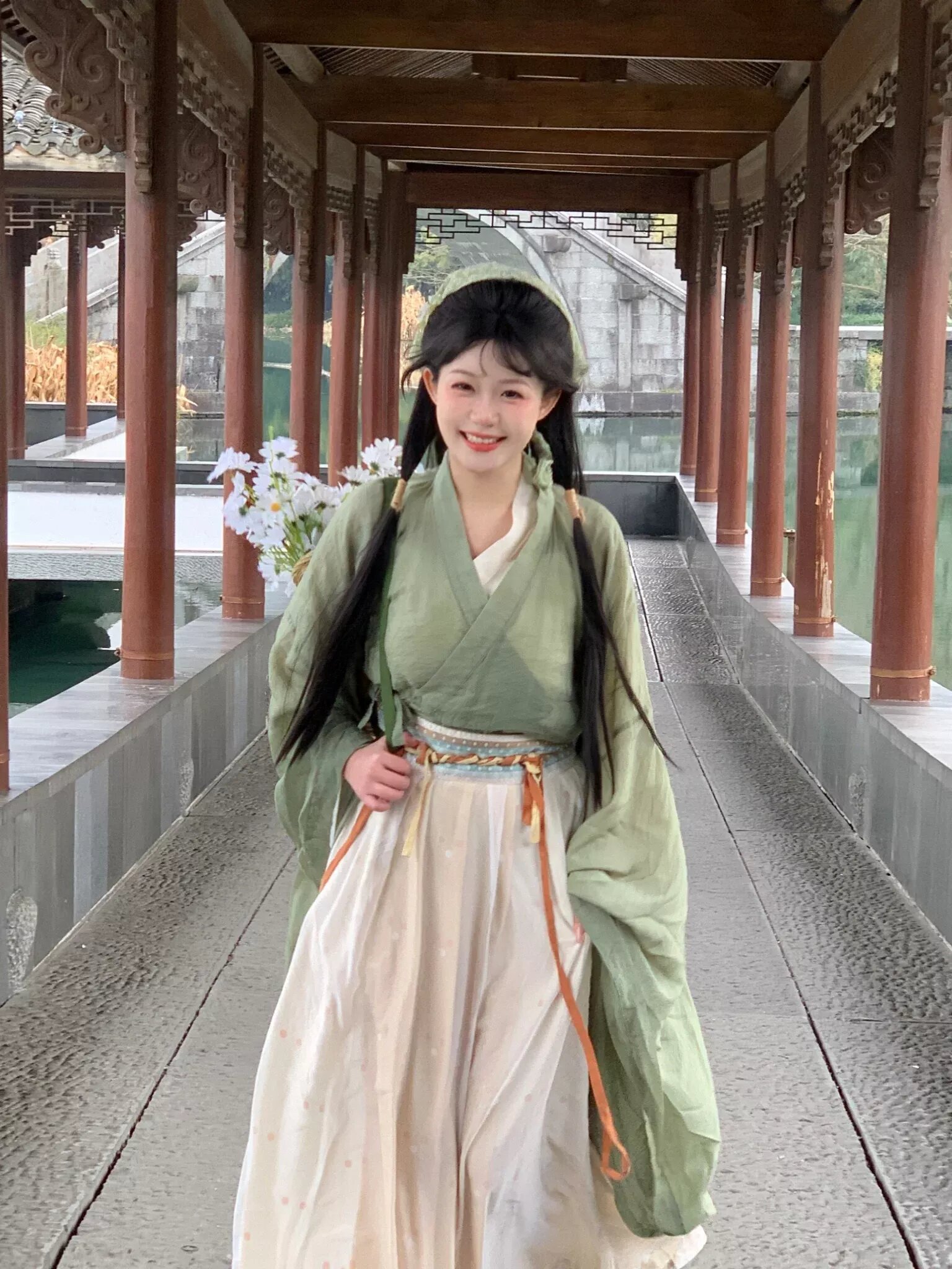The Splendor of Cheongsam:Chinese Traditional Style and Ancient Revival The Splendor of Cheongsam:Chinese Traditional Style and Ancient Revival
