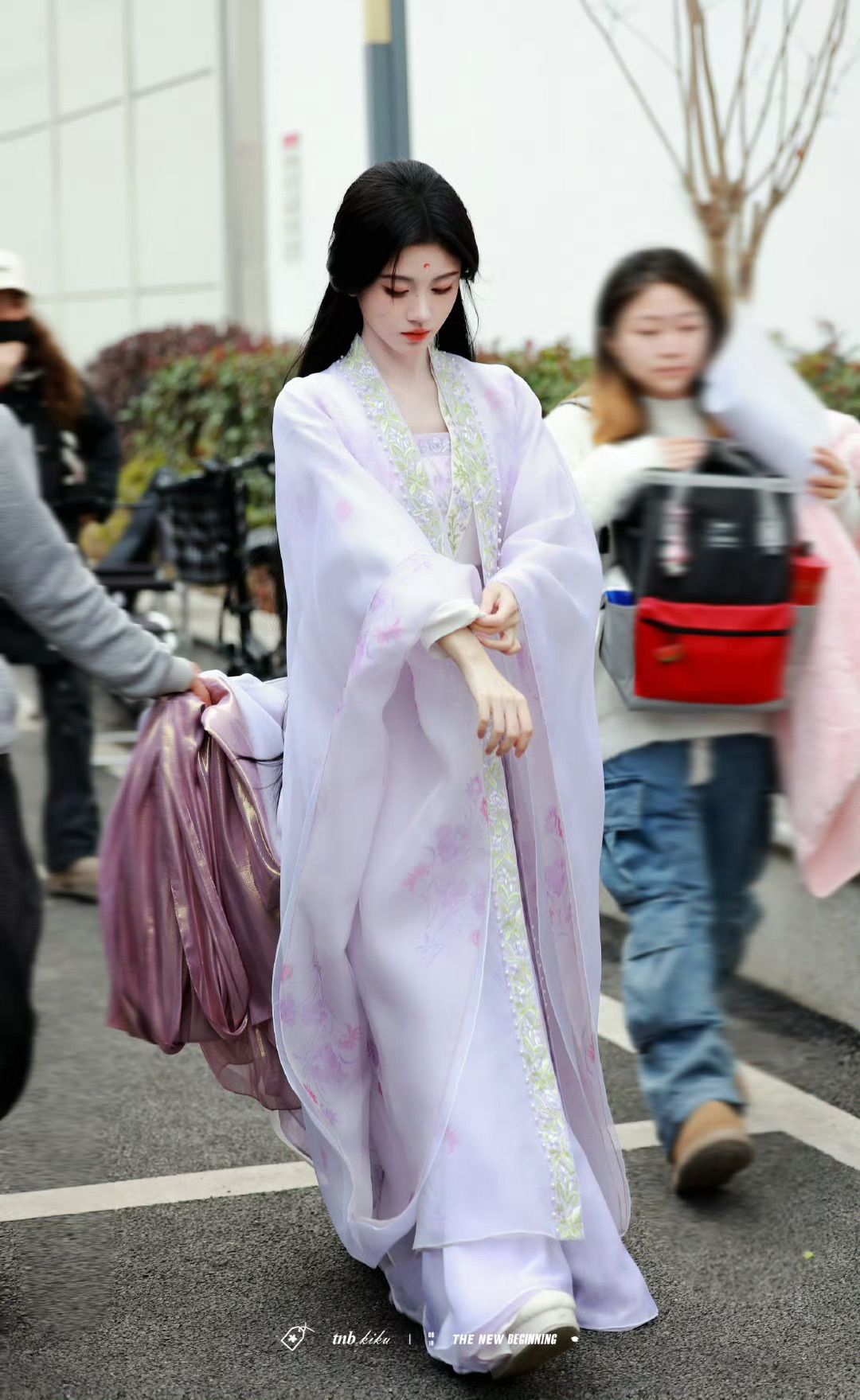 Traditional Costume Dance Performance Attire for Adults:A Blend of Elegance and Authenticity