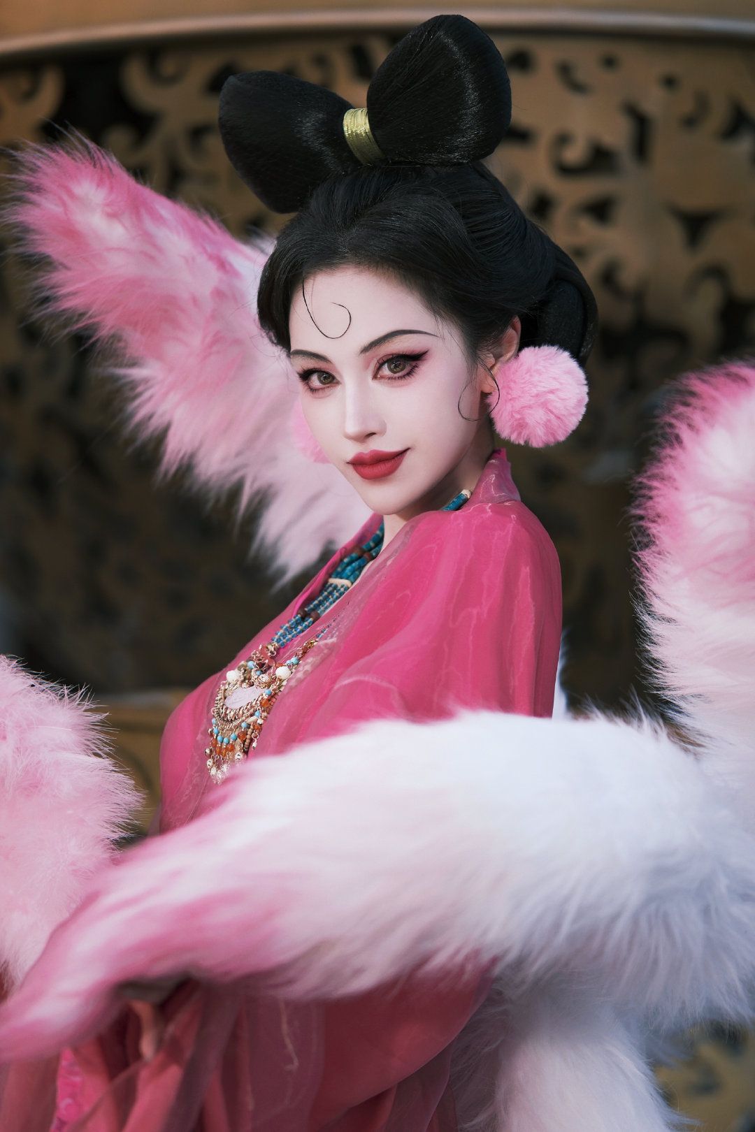 Luxurious Xiangyun Silk Horseface Skirt Ensemble An Elegant Fashion Statement Luxurious Xiangyun Silk Horseface Skirt Ensemble An Elegant Fashion Statement