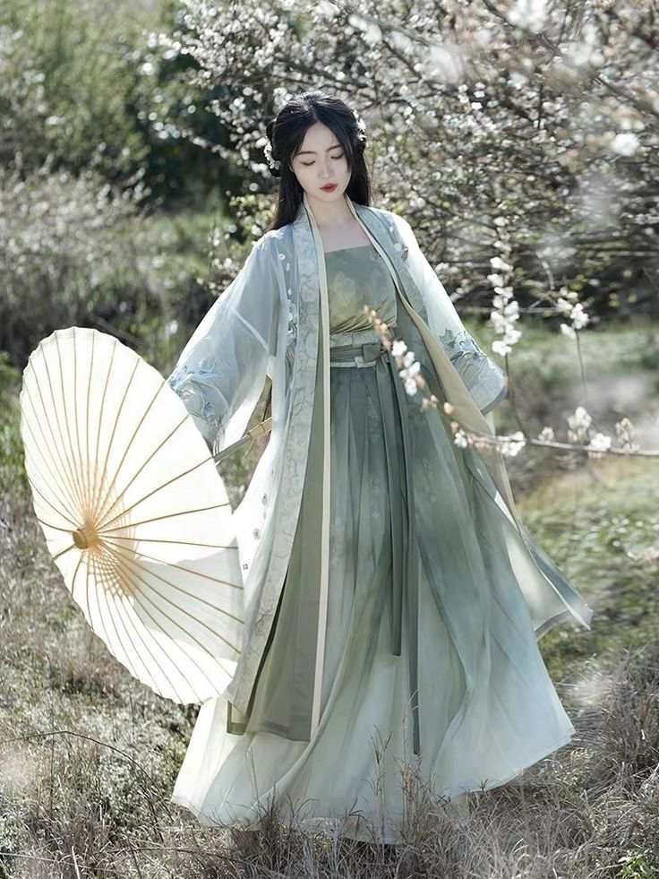 Ancient Style Soft-Soled Hanfu Shoes:A Journey into Traditional Chinese Footwear Ancient Style Soft-Soled Hanfu Shoes:A Journey into Traditional Chinese Footwear