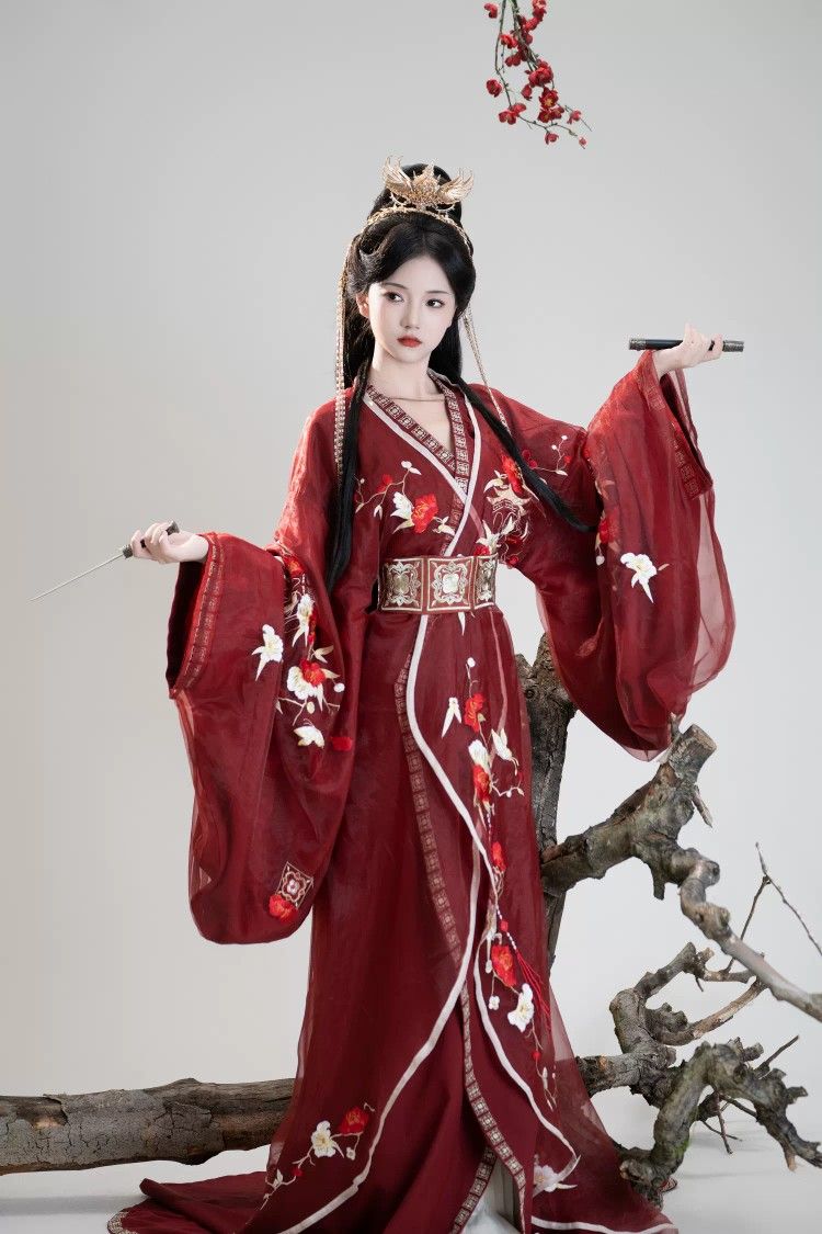 Revel in the Splendor of Tang Dynasty Hanfu:Womens Fashion during Chinese New Year Revel in the Splendor of Tang Dynasty Hanfu:Womens Fashion during Chinese New Year