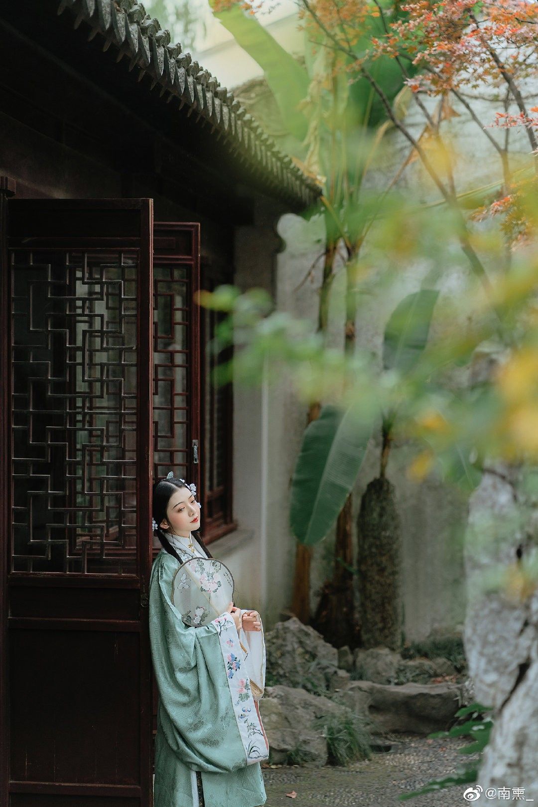 The Fusion of JK Uniforms and Hanfu Elements:A New Fashion Trend in Modern Youth Culture The Fusion of JK Uniforms and Hanfu Elements:A New Fashion Trend in Modern Youth Culture