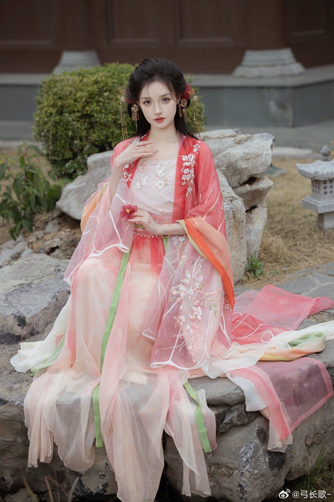 Mini-Size Summer Cheongsam Dress:A Stylish Evolution of Traditional Elegance Mini-Size Summer Cheongsam Dress:A Stylish Evolution of Traditional Elegance