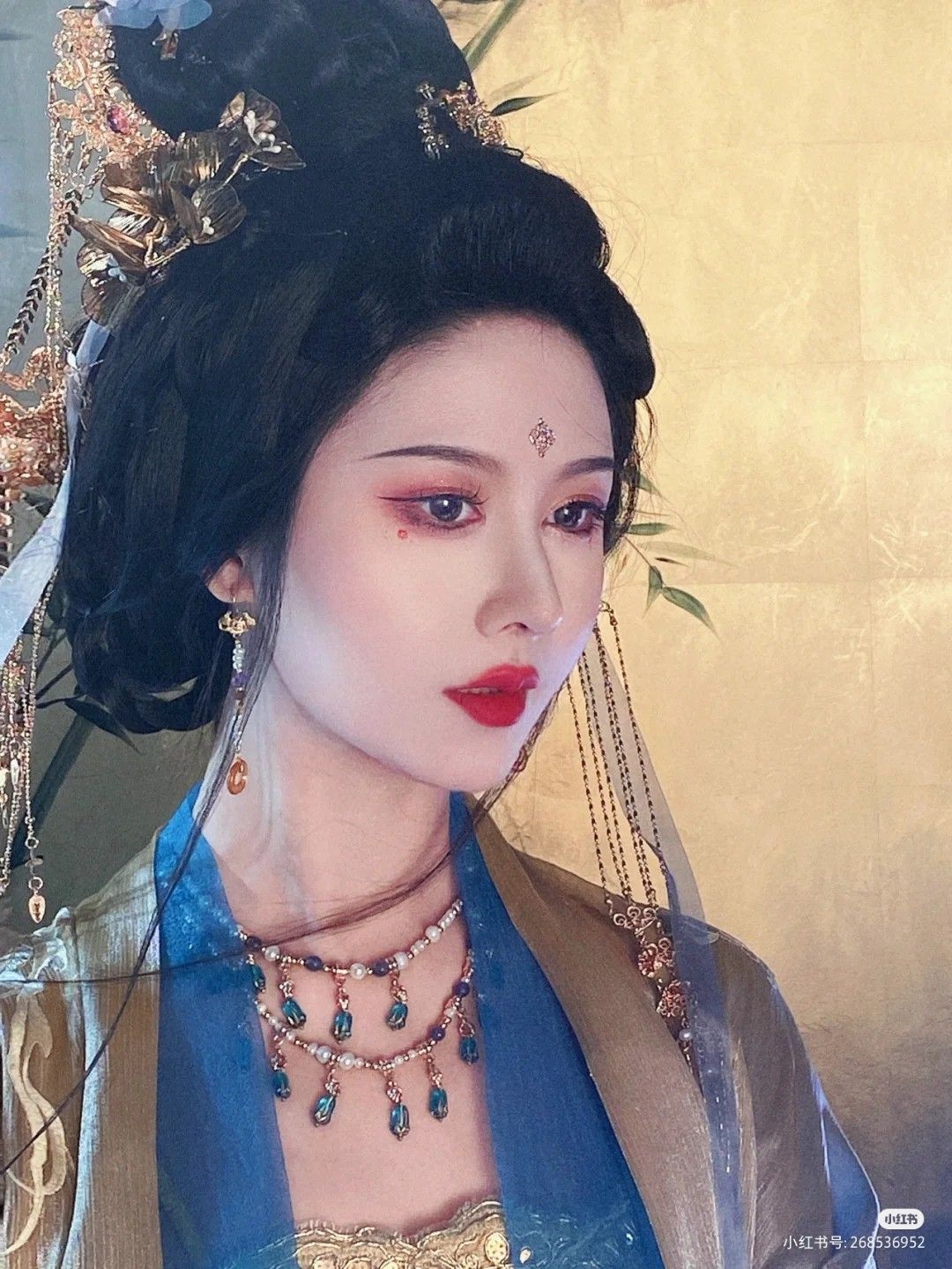 Original Design of Winter Hanfu Hooded Robes:Embracing Traditional Elegance in the Cold Season Original Design of Winter Hanfu Hooded Robes:Embracing Traditional Elegance in the Cold Season