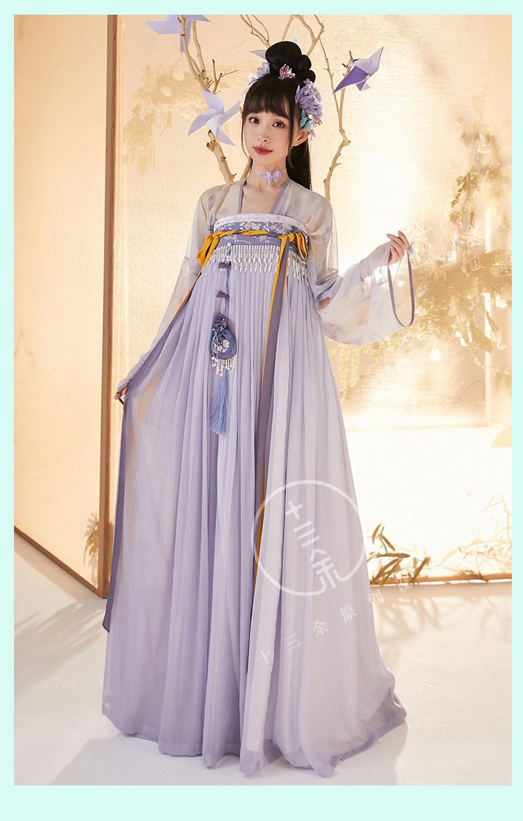 Traditional Hanfu Fashion:The Rise of Adult Short-sleeved Hanfu Apparel