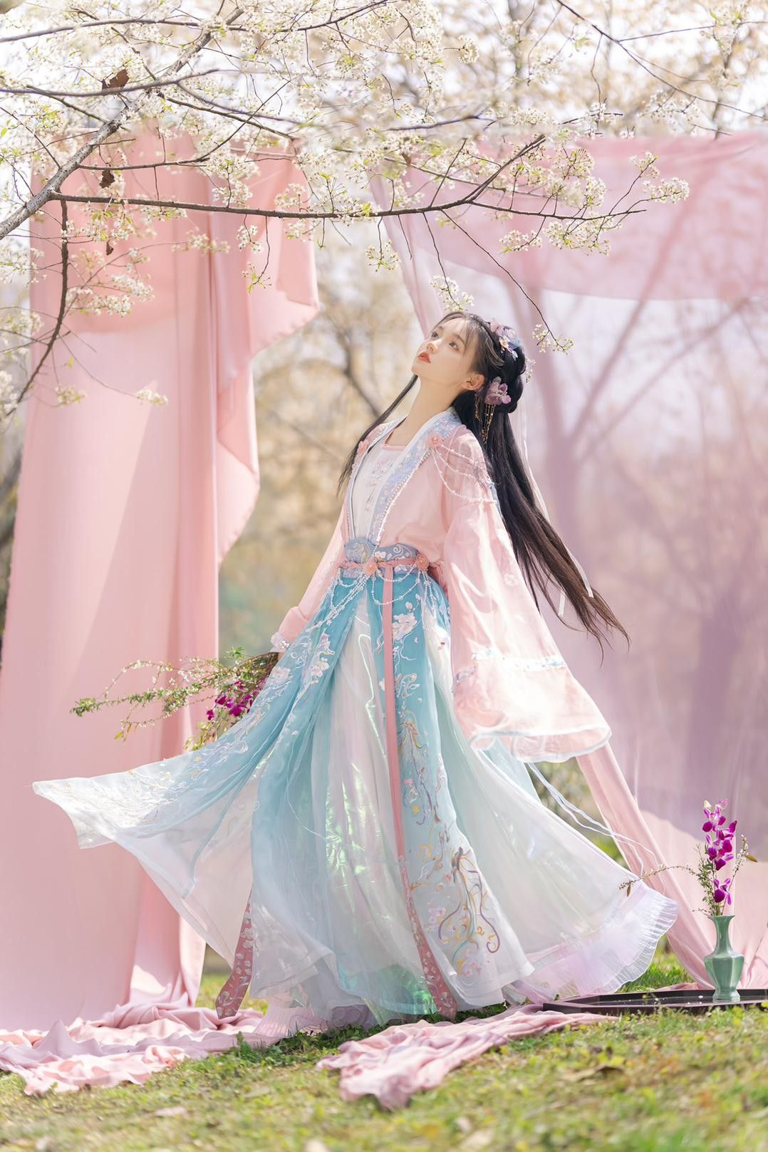 Hanfu Fashion:Exploring the Art of Flower Basket Accessories Hanfu Fashion:Exploring the Art of Flower Basket Accessories