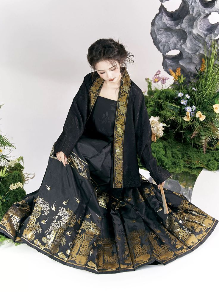 Winter and Autumn Hanfu Fashion:Long-Style Womens Outerwear Coats Winter and Autumn Hanfu Fashion:Long-Style Womens Outerwear Coats