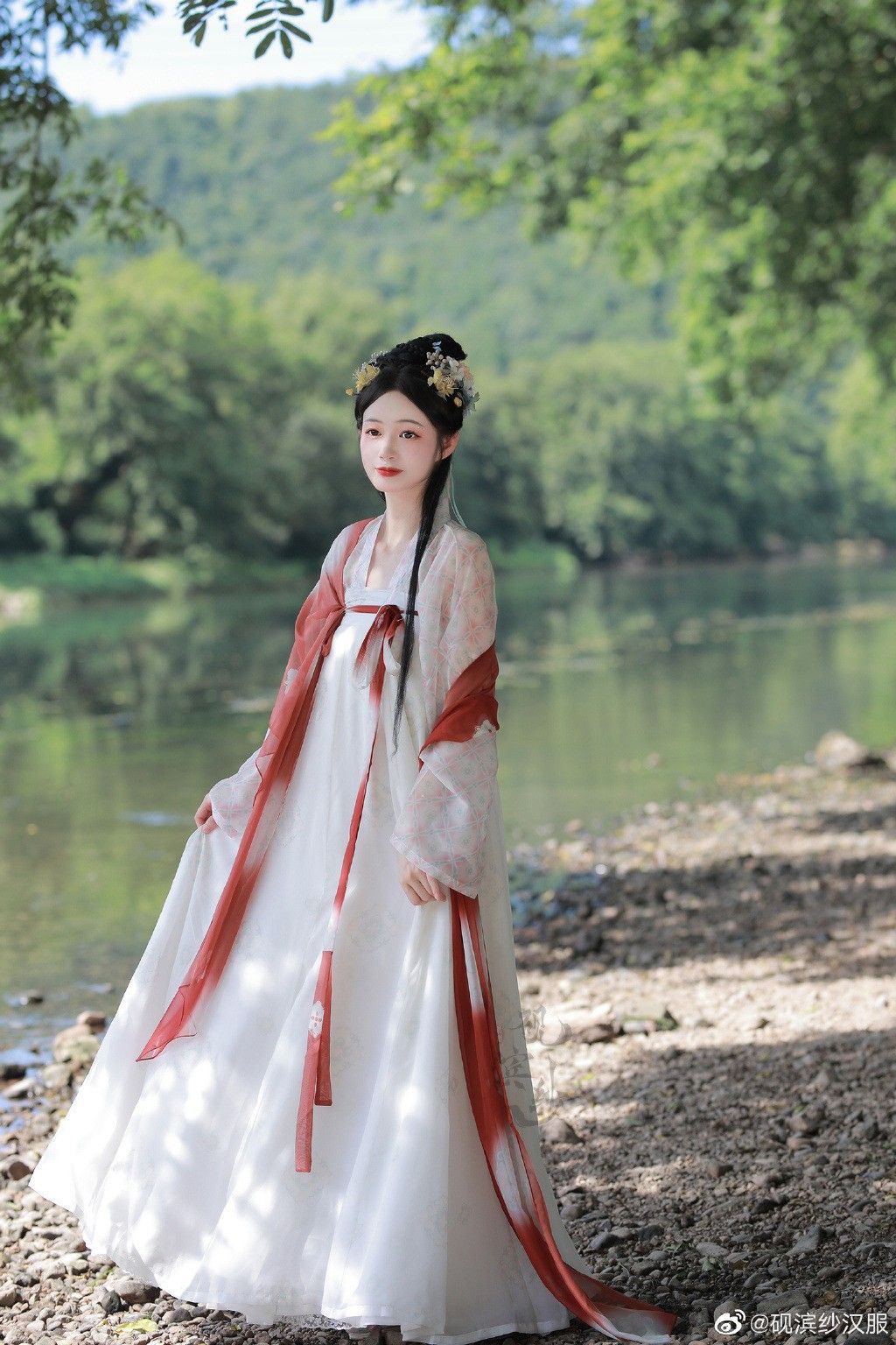 Embracing Traditional Chinese Elegance:Shumu Original Hanfu Fashion Embracing Traditional Chinese Elegance:Shumu Original Hanfu Fashion