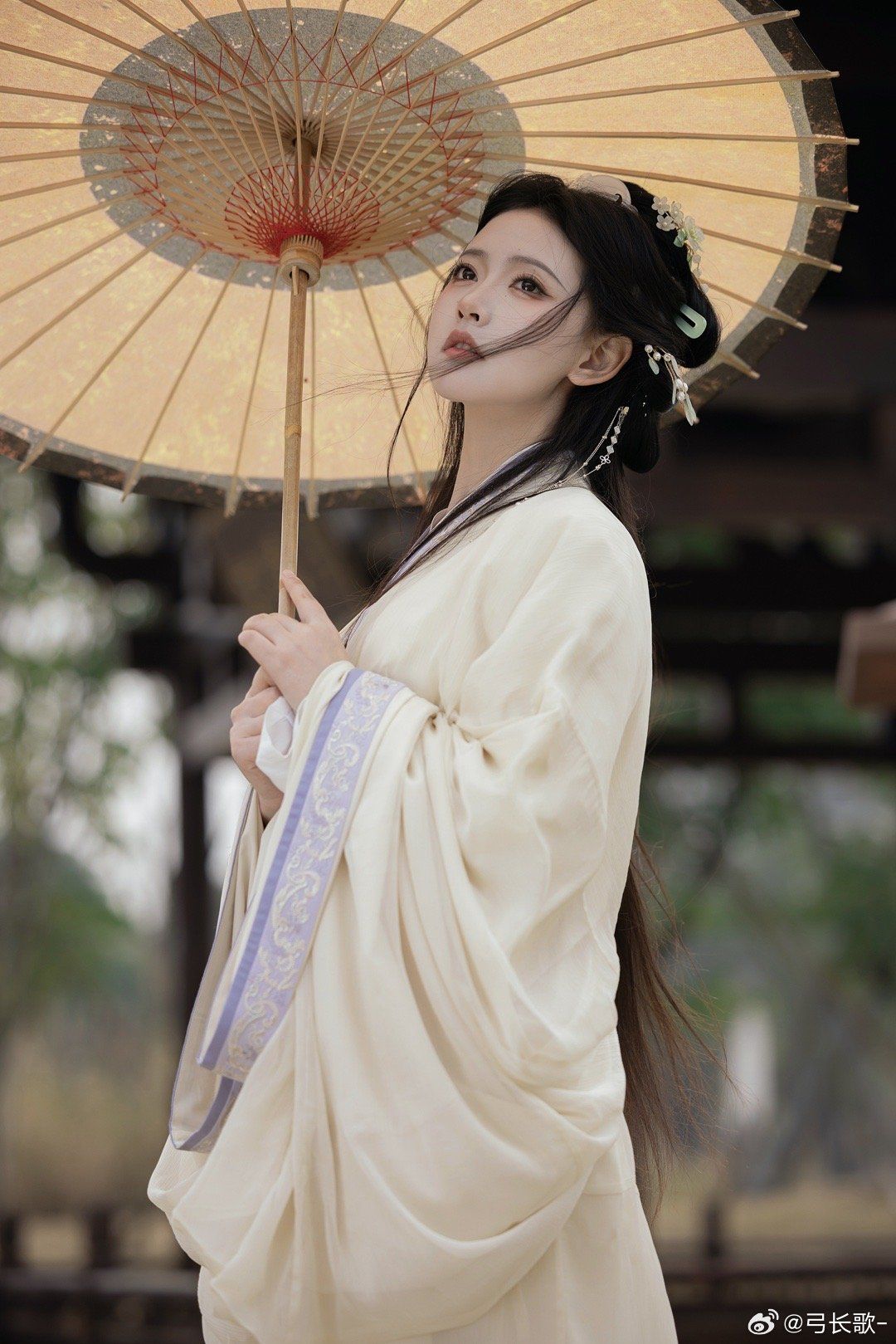 Hanfu Hair Accessories for Children:A 6-Year-Olds Journey into Traditional Beauty Hanfu Hair Accessories for Children:A 6-Year-Olds Journey into Traditional Beauty