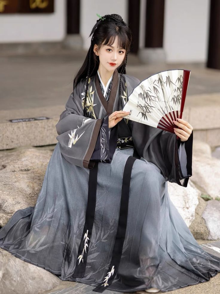 Original Hanfu Accessories:The Lone Whale Embracing the Sea Original Hanfu Accessories:The Lone Whale Embracing the Sea