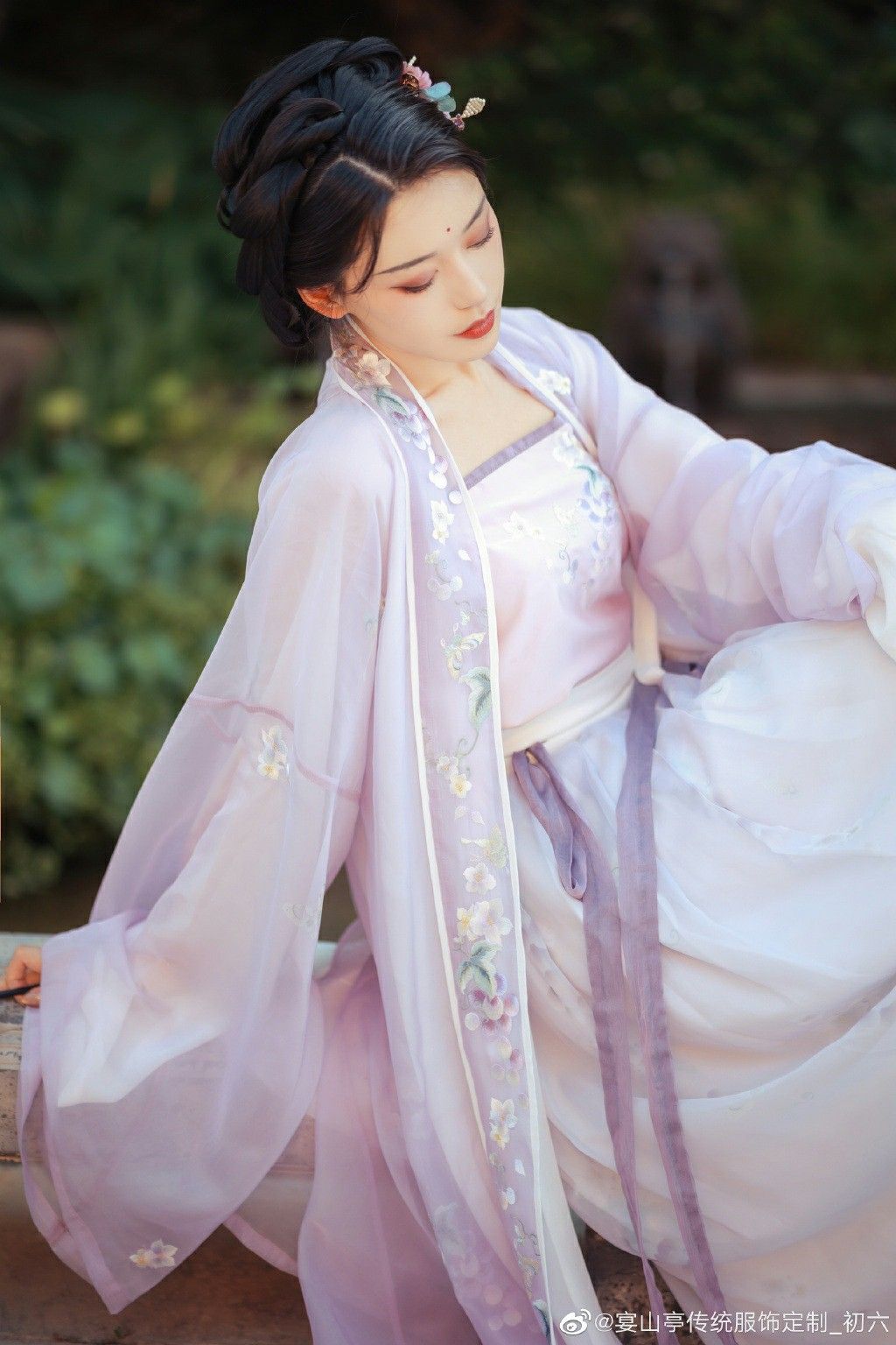 The Art of Printing on Traditional Hanfu Fabrics:A Journey into the World of Patterns and Textures The Art of Printing on Traditional Hanfu Fabrics:A Journey into the World of Patterns and Textures