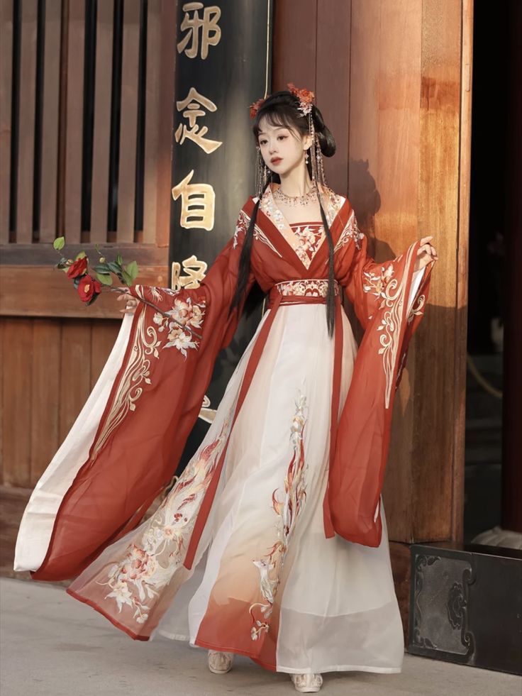 The Double-Sided Embroidery Hanfu Bag:A Blend of Tradition and Modernity The Double-Sided Embroidery Hanfu Bag:A Blend of Tradition and Modernity