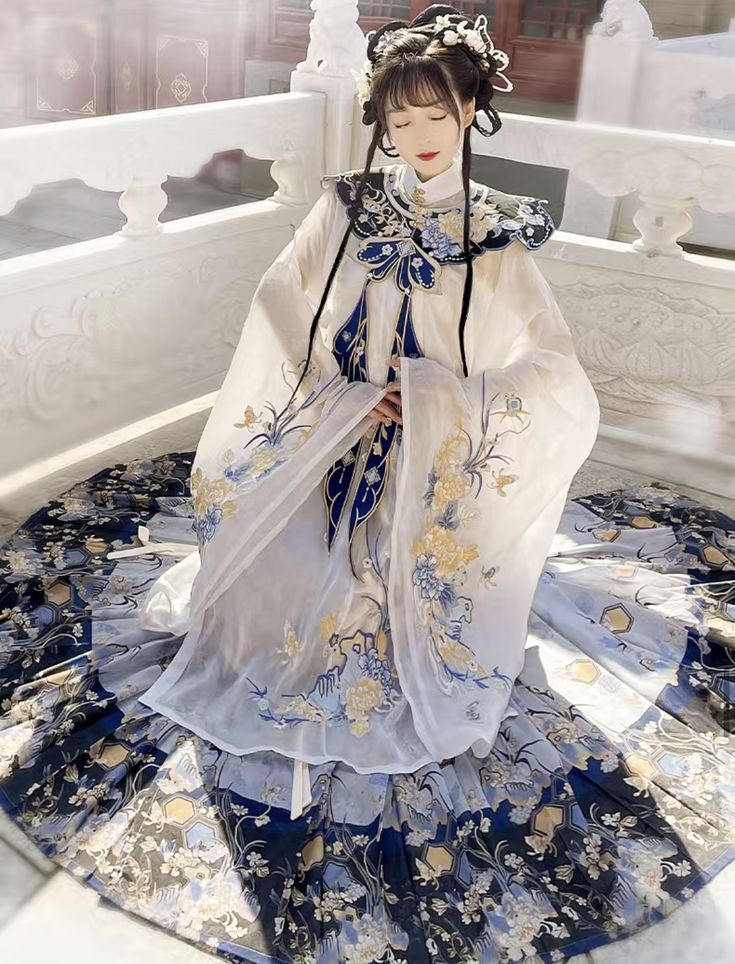 Father-Son Traditional Chinese Attire:The Embrace of Hanfu as a Bond of Love and Unity Father-Son Traditional Chinese Attire:The Embrace of Hanfu as a Bond of Love and Unity