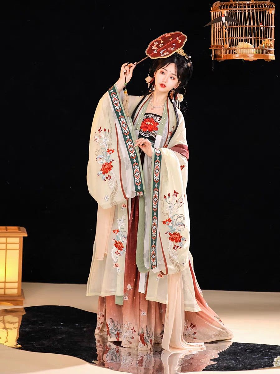 Plus Size Qipao Skirts for Autumn and Winter:Stylish and Comfortable Options Plus Size Qipao Skirts for Autumn and Winter:Stylish and Comfortable Options