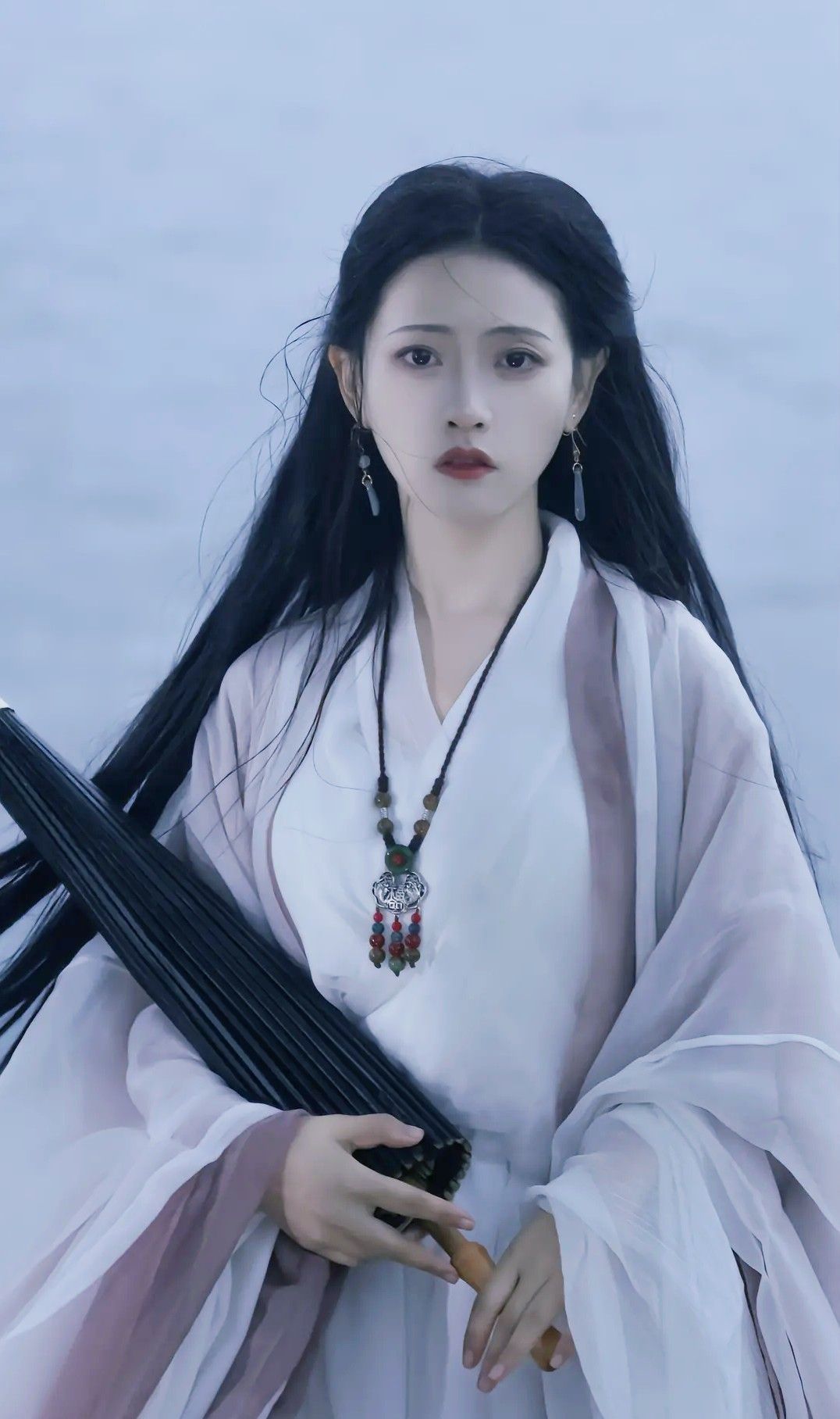 Exploring the World of Large-Size Hanfu Cheongsam:A Journey into Traditional Chinese Fashion Exploring the World of Large-Size Hanfu Cheongsam:A Journey into Traditional Chinese Fashion