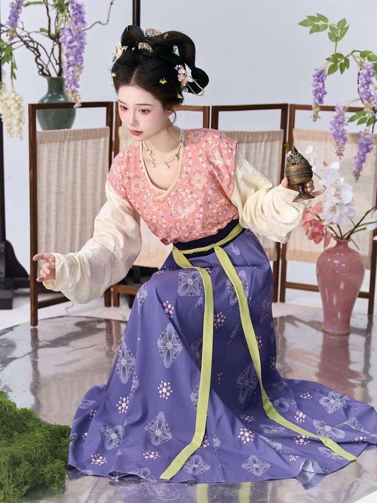 Ancient Grace in Modern Schools:The Allure of Qipao-Inspired Dress for Primary School Girls Ancient Grace in Modern Schools:The Allure of Qipao-Inspired Dress for Primary School Girls