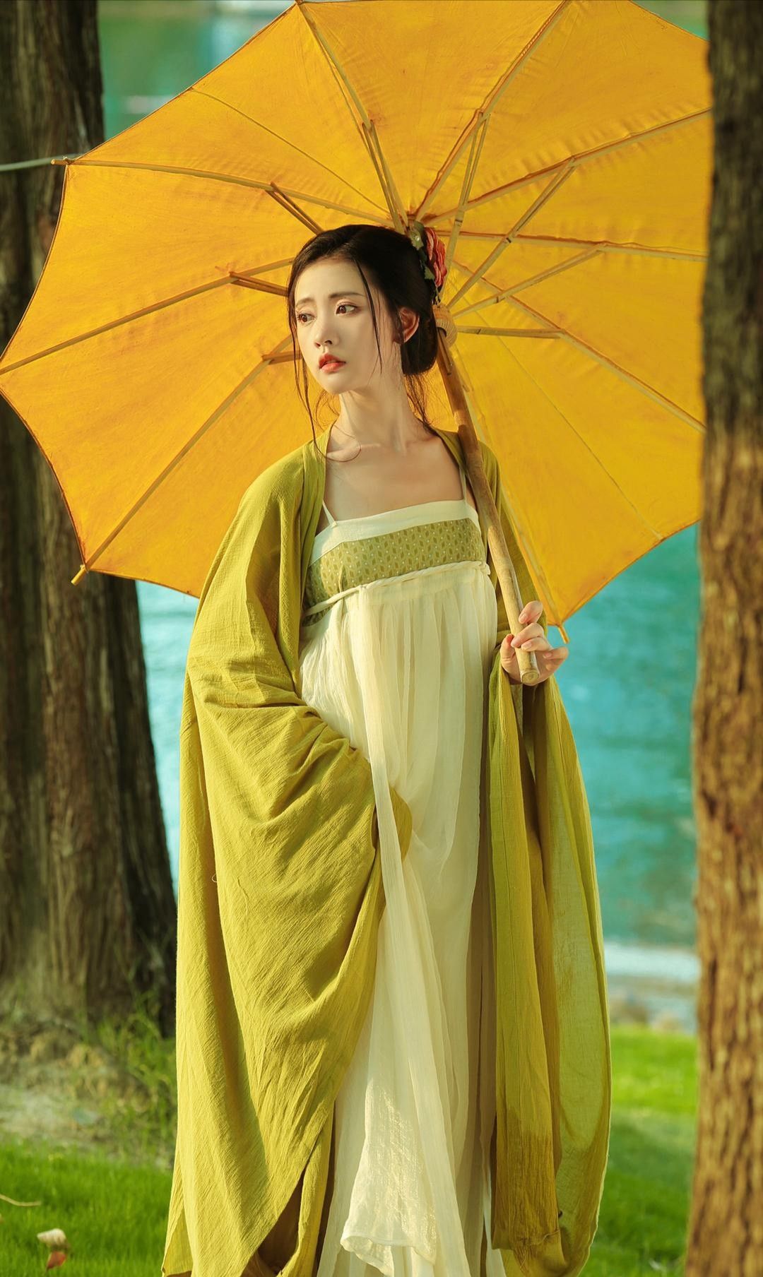 Green-Hued Hanfu Childrens Fashion:Embracing the Traditional with a Modern Twist Green-Hued Hanfu Childrens Fashion:Embracing the Traditional with a Modern Twist