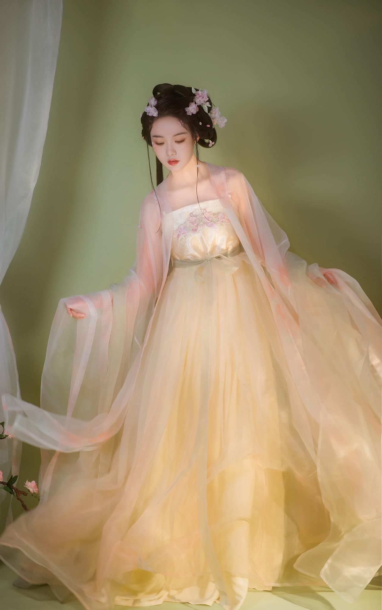 Encountering the Divine Deer:A Journey into the World of Yao Ethnic Hanfu Accessories Encountering the Divine Deer:A Journey into the World of Yao Ethnic Hanfu Accessories