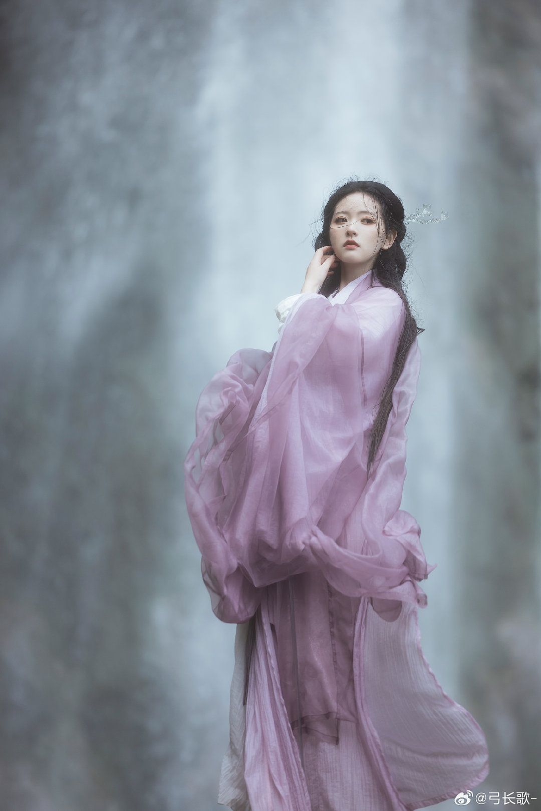 Elegant Hanfu Womens Two-Piece Sets:A Blend of Traditional Beauty and Modern Comfort