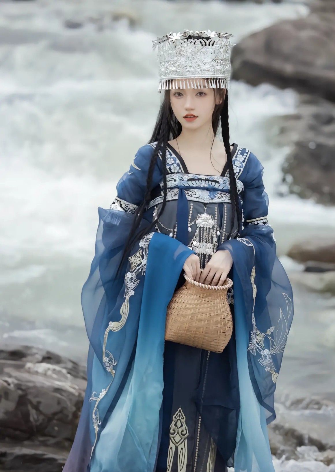 Elegant Return:The Same Style of Hanfu in the West Window with the Little Full Moon of Wild Geese Elegant Return:The Same Style of Hanfu in the West Window with the Little Full Moon of Wild Geese