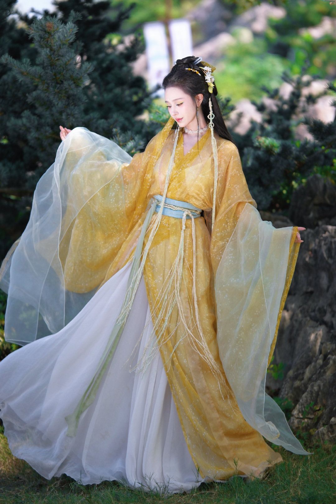 Maternal-Child Connection in Traditional Chinese Style:The Story of Qipao between Mother and Child Maternal-Child Connection in Traditional Chinese Style:The Story of Qipao between Mother and Child