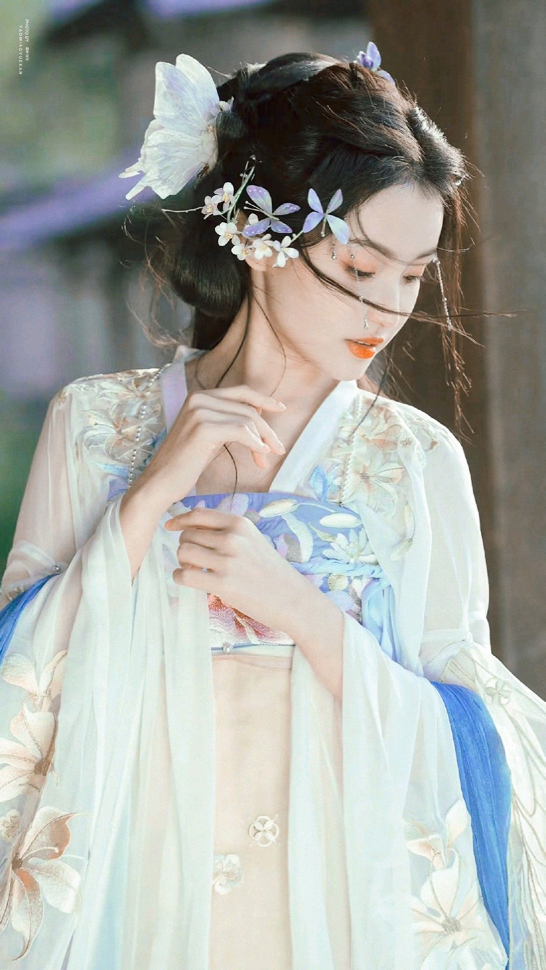 Autumn and Winter Womens Fashion Trends in Modern Chinese Hanfu Style Autumn and Winter Womens Fashion Trends in Modern Chinese Hanfu Style