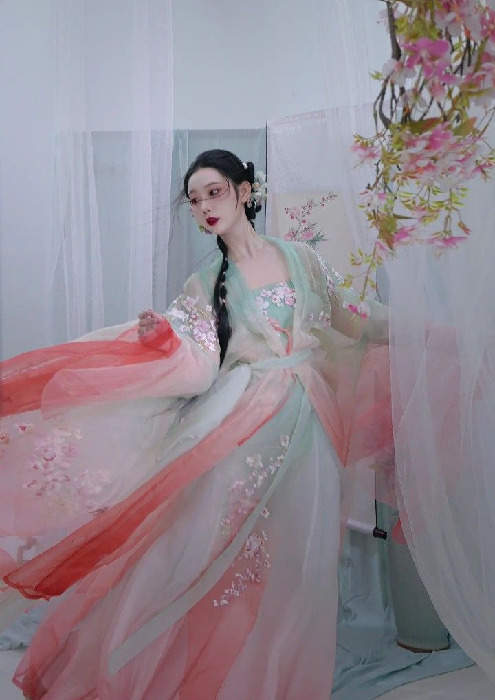 Winter Fashion for Little Girls in Traditional Hanfu Costumes
