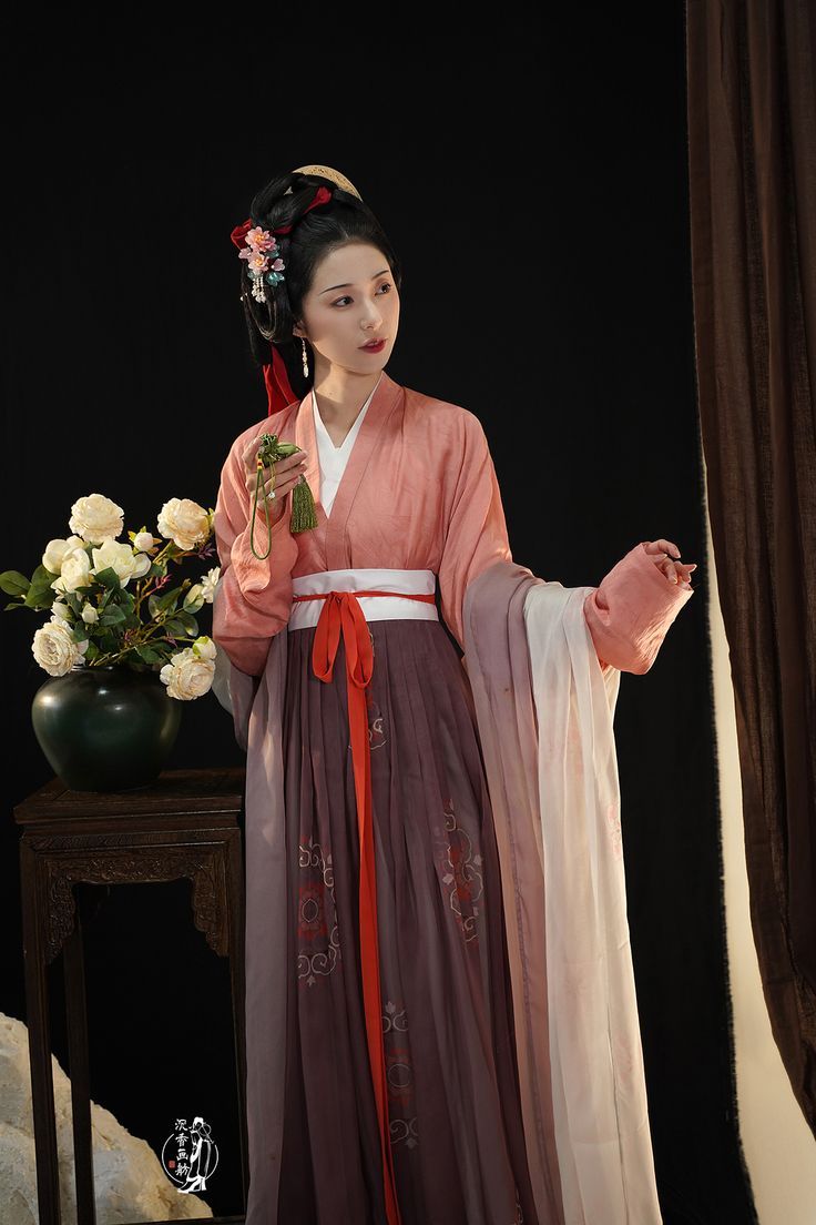 Elegant Cheongsam Shop:A Journey into Traditional Chinese Beauty Elegant Cheongsam Shop:A Journey into Traditional Chinese Beauty