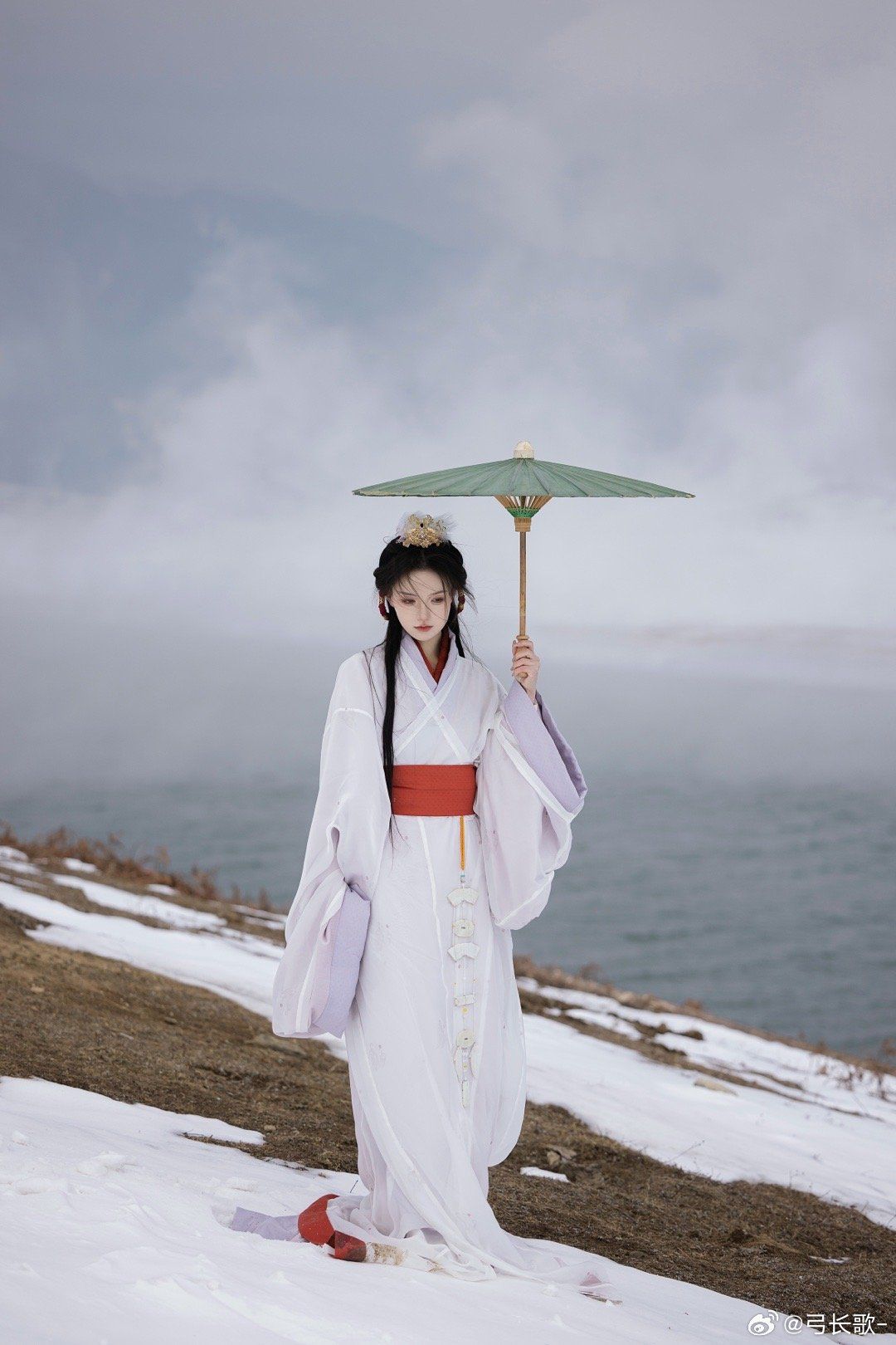 The Charm of Orange-Red Hanfu Traditional Chinese Clothing The Charm of Orange-Red Hanfu Traditional Chinese Clothing