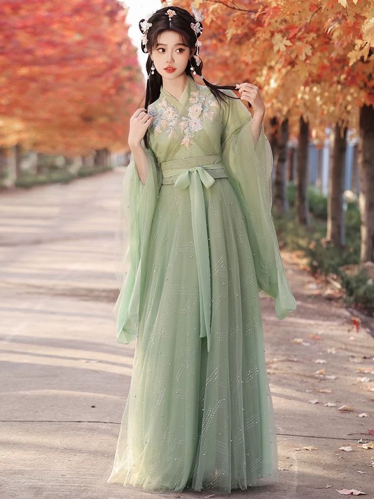 The Perfect Pairing of Cheongsam and Mid-Heeled Shoes The Perfect Pairing of Cheongsam and Mid-Heeled Shoes