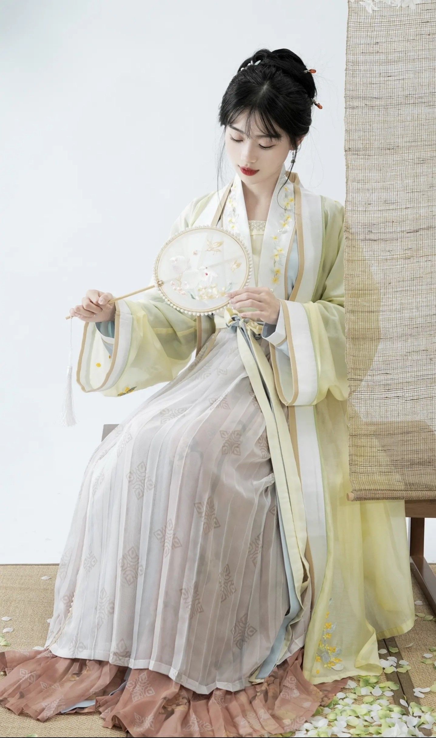 The Development of Hanfu Pattern Drafting:A Journey into Traditional Chinese Fashion The Development of Hanfu Pattern Drafting:A Journey into Traditional Chinese Fashion