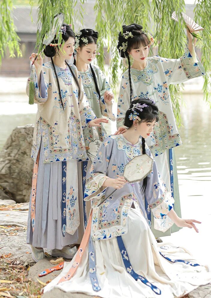 Summer Cheongsam Elegance in Pure Cotton Summer Cheongsam Elegance in Pure Cotton