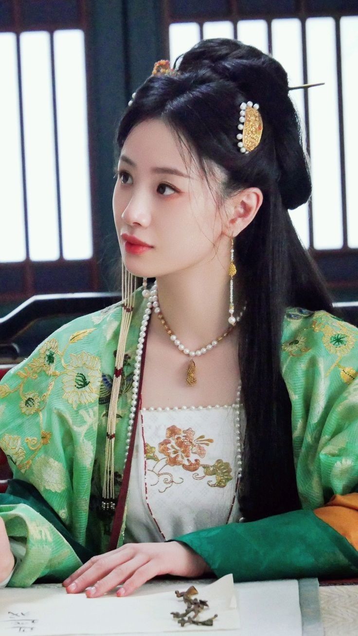 Childrens Hanfu Yinuo Necklaces:A Glimpse into Traditional Chinese Beauty Childrens Hanfu Yinuo Necklaces:A Glimpse into Traditional Chinese Beauty