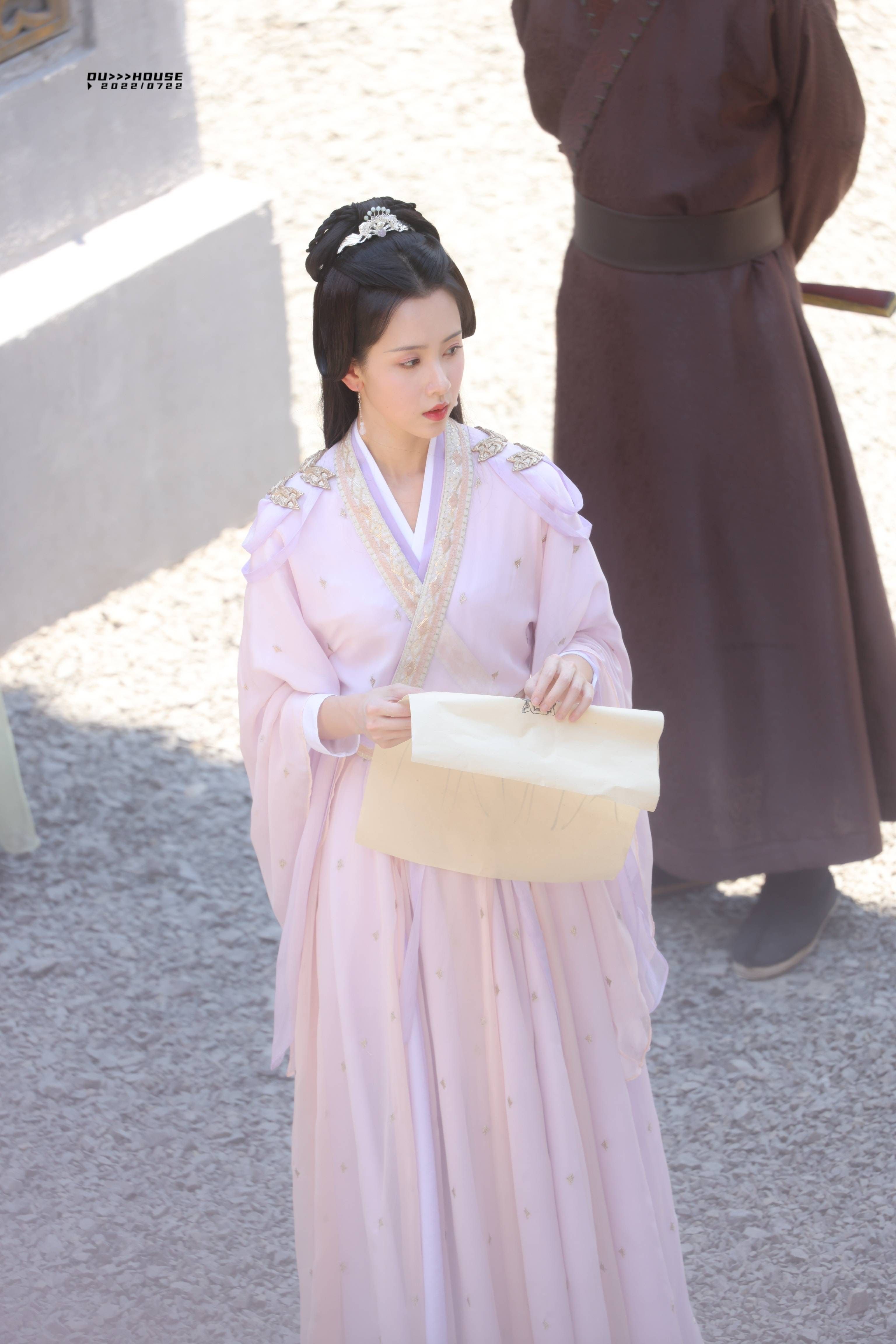 Ancient Charm of the Fairy Child in Traditional Chinese Hanfu Costumes Ancient Charm of the Fairy Child in Traditional Chinese Hanfu Costumes
