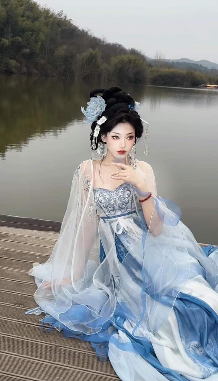 The Return of the Bride in a Cheongsam:The Art of the Hui Men Fu The Return of the Bride in a Cheongsam:The Art of the Hui Men Fu