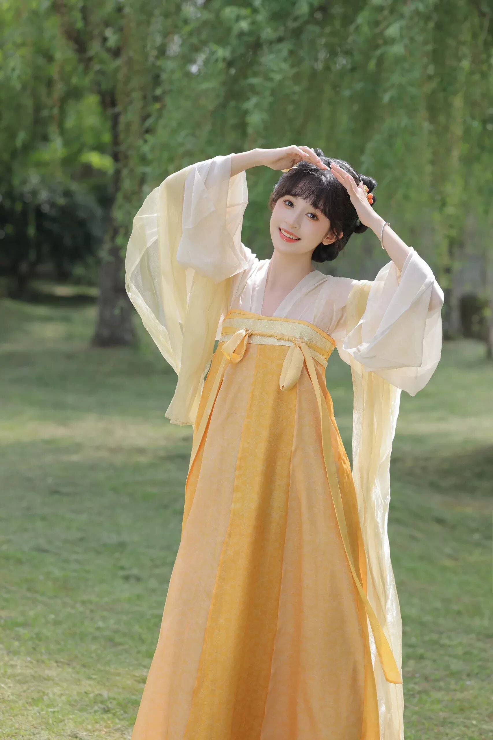 Embracing Autumn Winter:Styling High-Heeled Shoes with Qipao for a Classy Look Embracing Autumn Winter:Styling High-Heeled Shoes with Qipao for a Classy Look