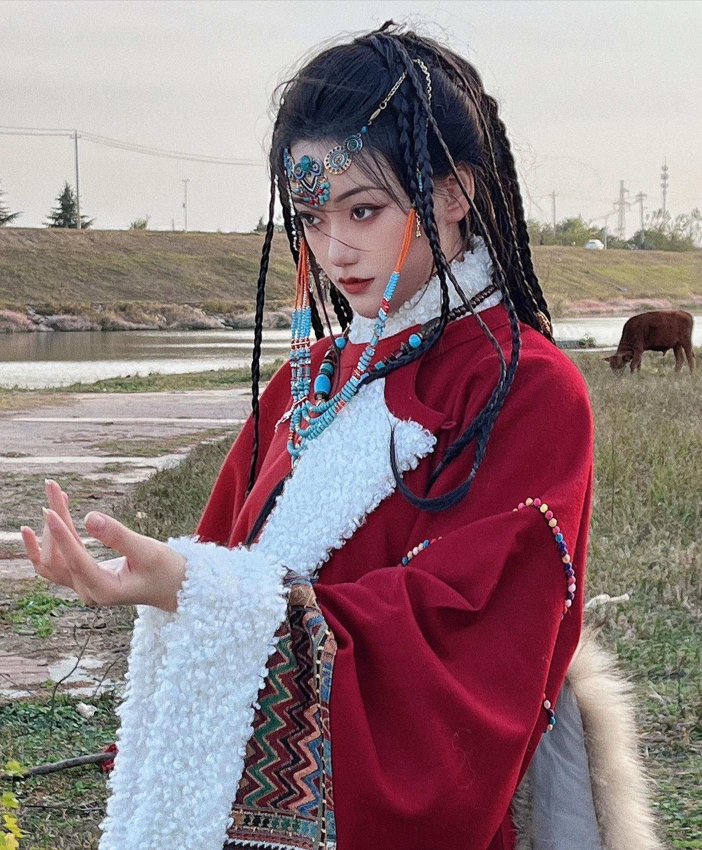 Styling the Classic Cheongsam:A Guide for the Petite and Curvier Figure with Mid-Length Cheongsam Styling the Classic Cheongsam:A Guide for the Petite and Curvier Figure with Mid-Length Cheongsam