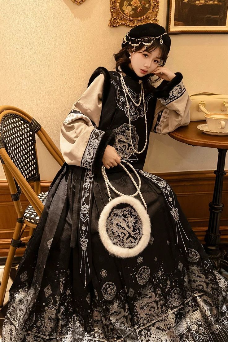 The Revival of a Classic:The Bean Green Faux-Ribbon Hanfu Fashion The Revival of a Classic:The Bean Green Faux-Ribbon Hanfu Fashion