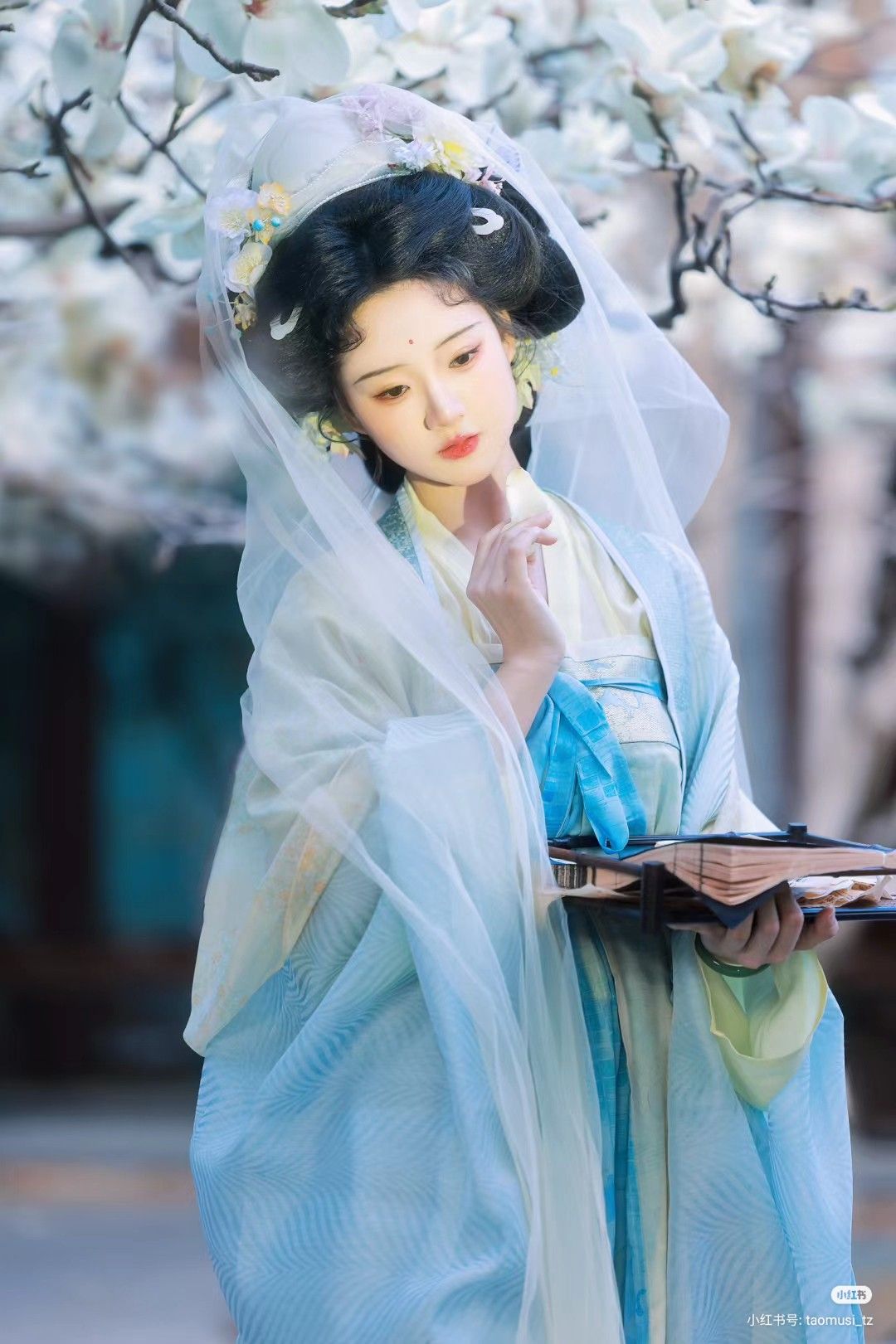 Traditional Tang Suit for Children in Spring and Autumn