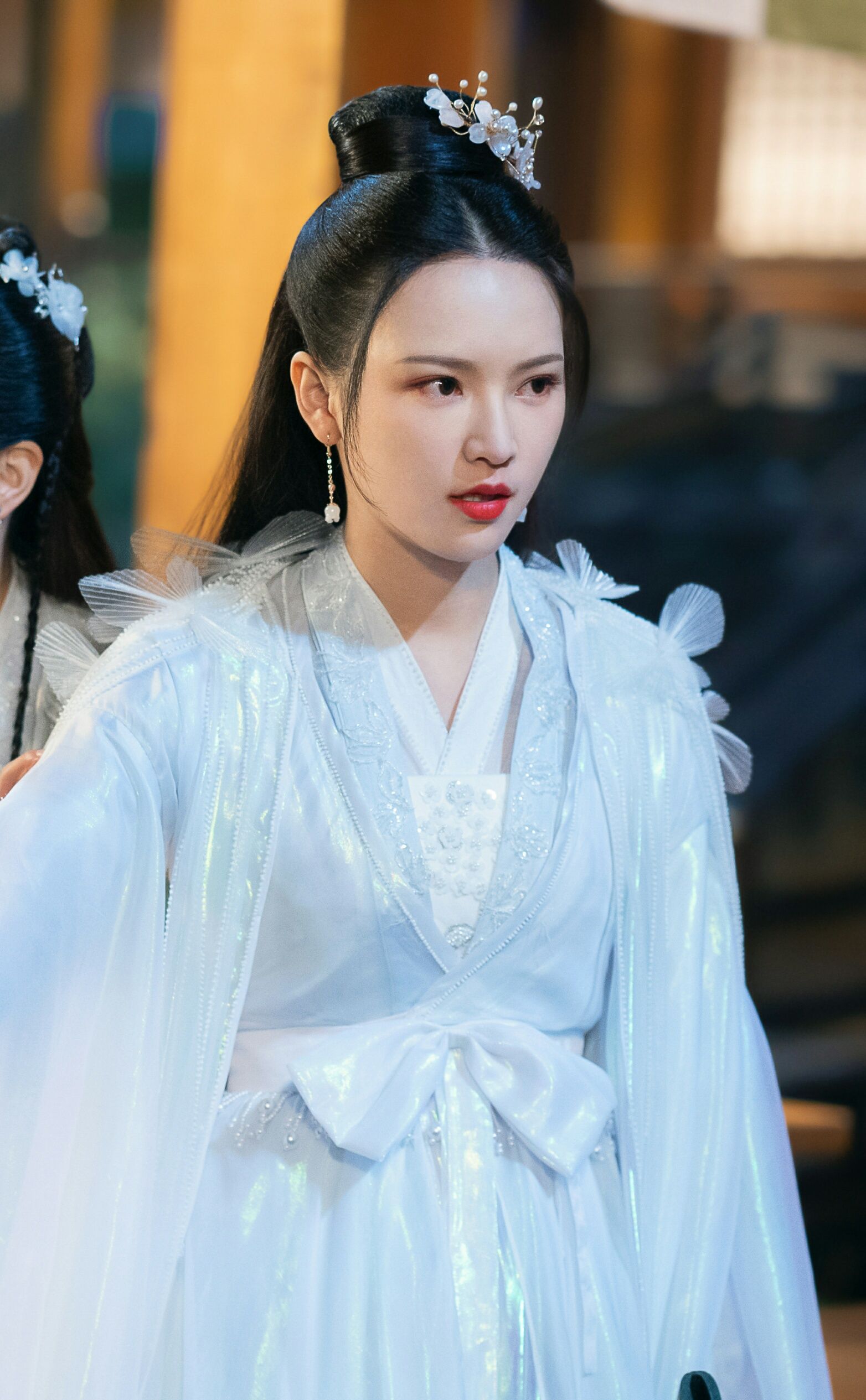 Elegant Hanfu Fashion:Pairing a Horseface Skirt with a Traditional Hanfu Blouse Elegant Hanfu Fashion:Pairing a Horseface Skirt with a Traditional Hanfu Blouse
