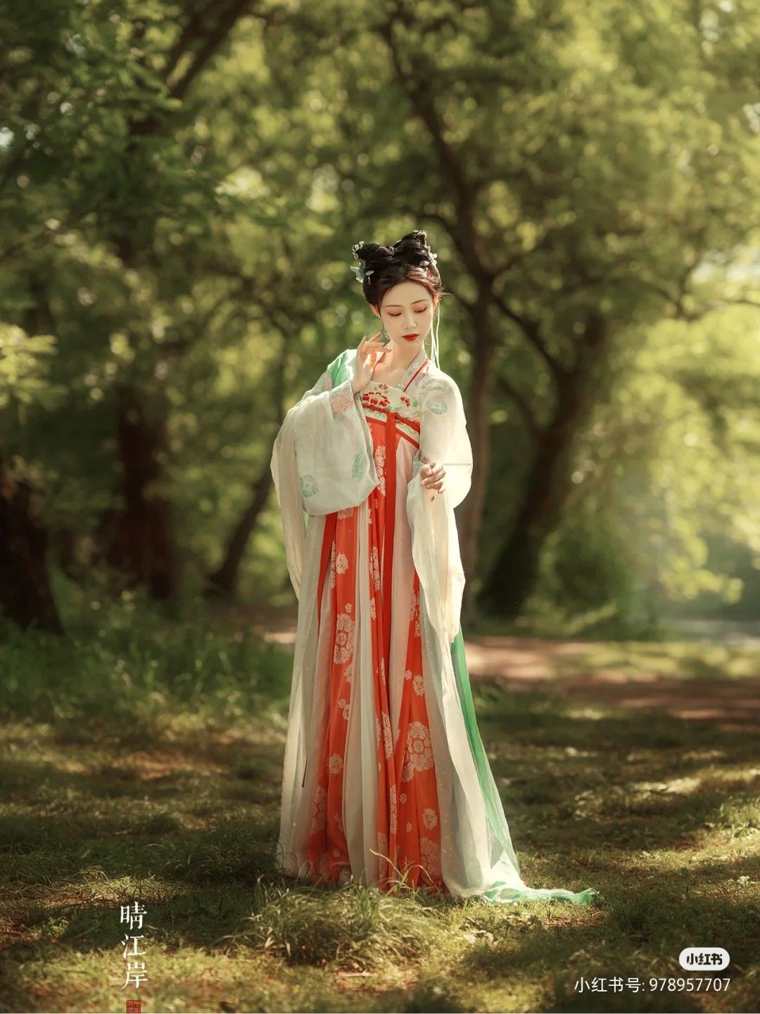 The Allure of Dong Yanyings Maimen Skirt:A Closer Look into the Fashion Trend The Allure of Dong Yanyings Maimen Skirt:A Closer Look into the Fashion Trend
