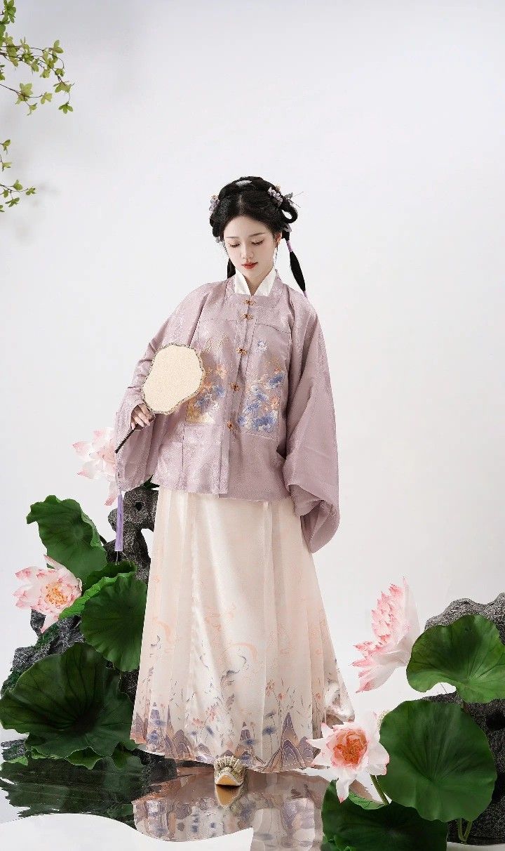 Embroidered Blue Horseface Skirt:A Blend of Tradition and Elegance