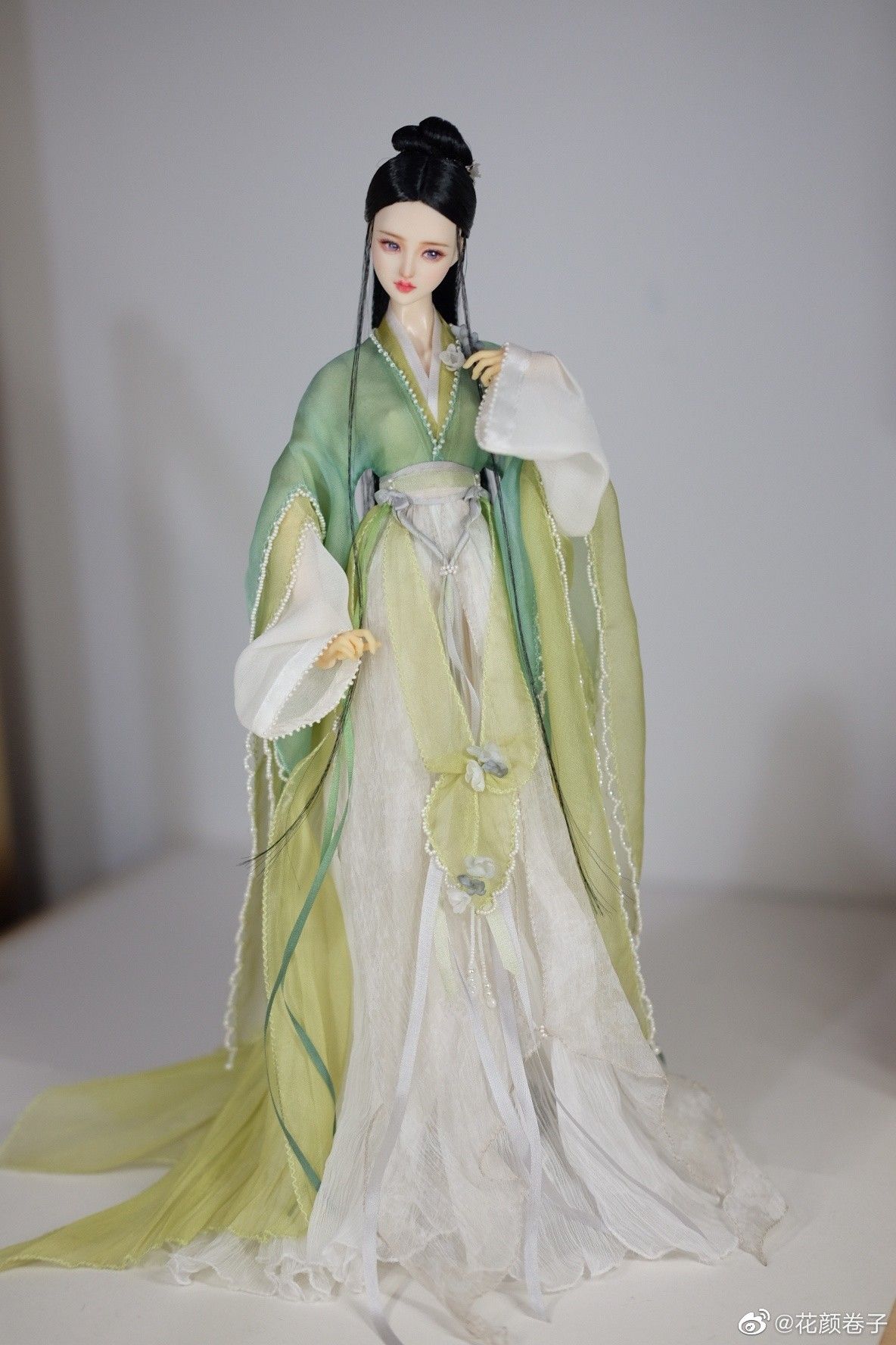 Summer Fun in Traditional Chinese Hanfu Costumes for Children:A Focus on Little Girls
