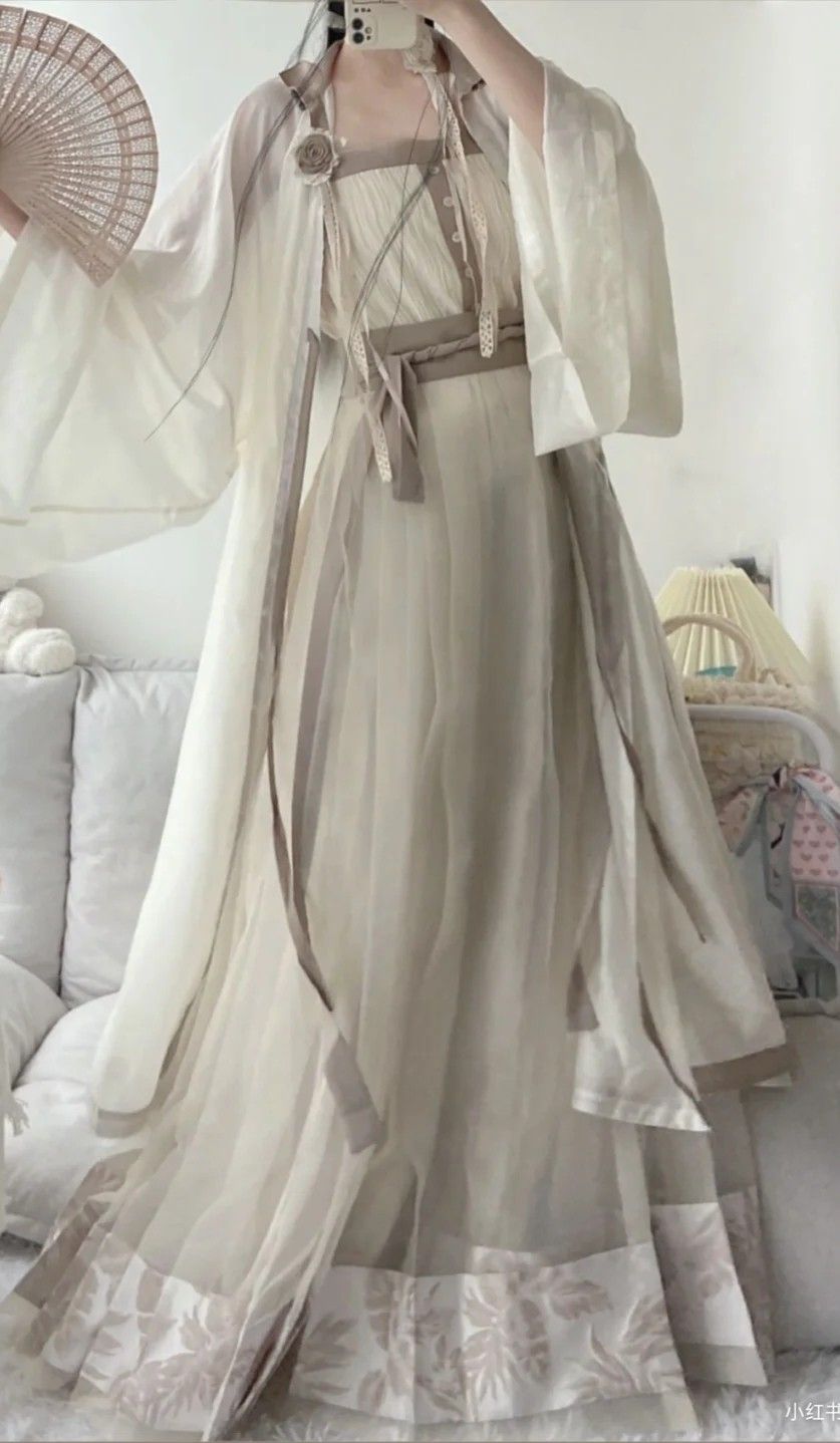 Original Hanfu Fashion from SanliZhi:Embracing Traditional Elegance