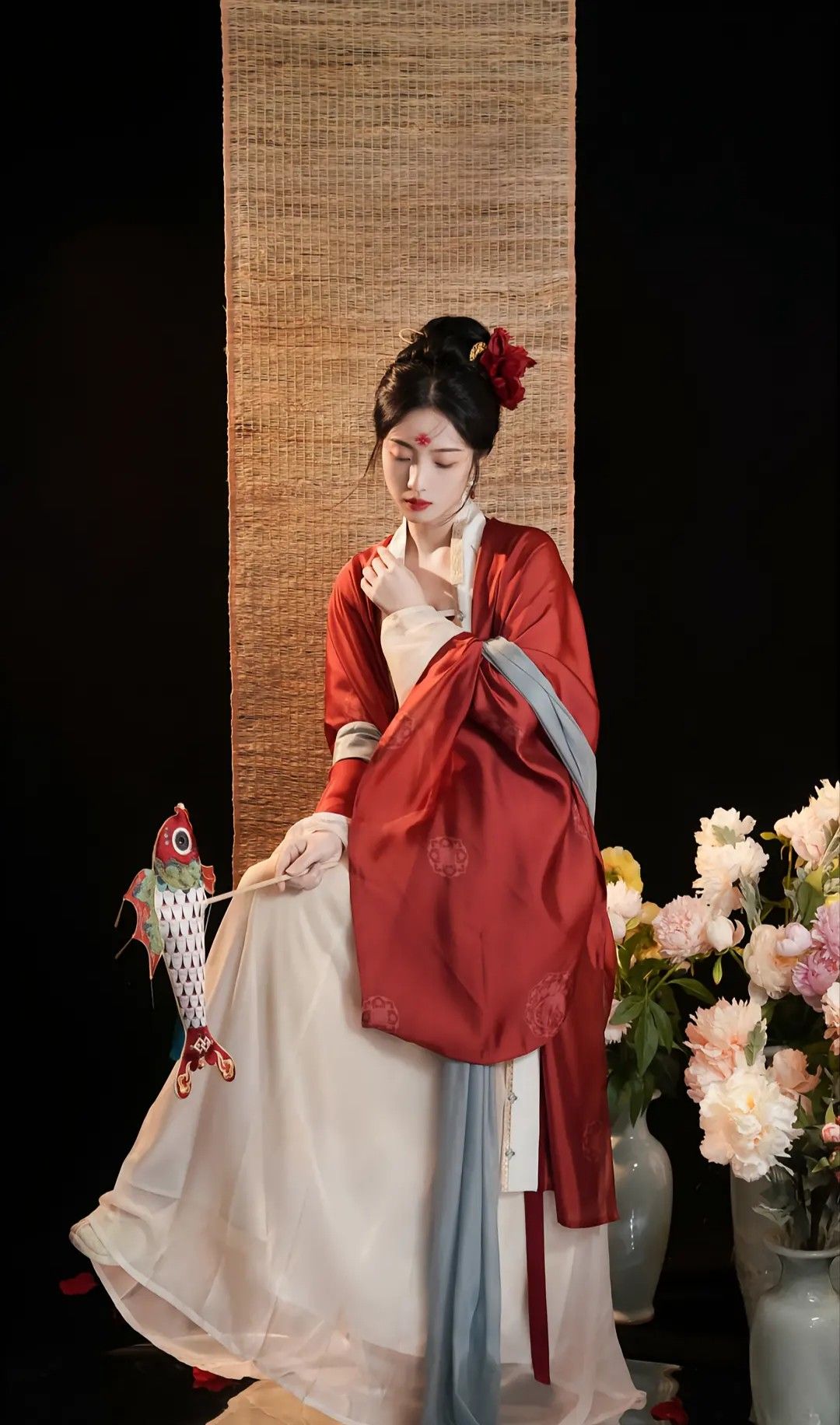 Plus-Size Sisters Qipao Makeover:Embracing Traditional Elegance with a Modern Twist